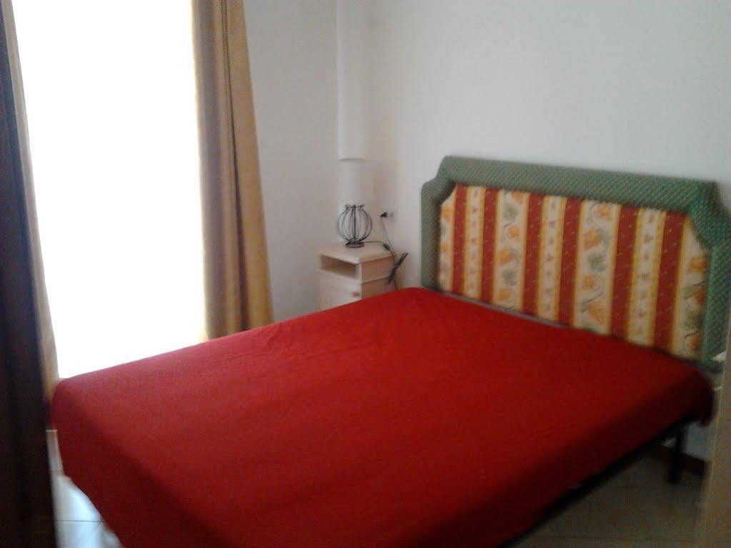 Residence Rex Lo Scoglietto Пунта Ала Екстериор снимка